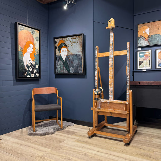 "Dreamy and contemplative, you take advantage of the awakening of the bumblebees in the ivy leaves to fill your heart with peaceful sweetness..."