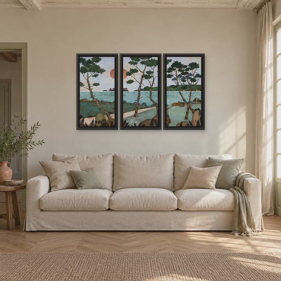 Triptyque original 4 — animation douce, tableaux réduits dans le décor et cadres rapprochés